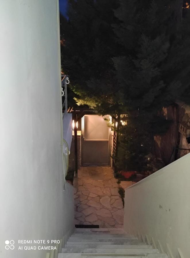 Breeze άνετη διώροφη από 4 έως 9 επισκέπτες
